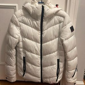 Bogner Ski Fire & Ice Saelly Puffer Jacket with detachable hood. Size 8. New